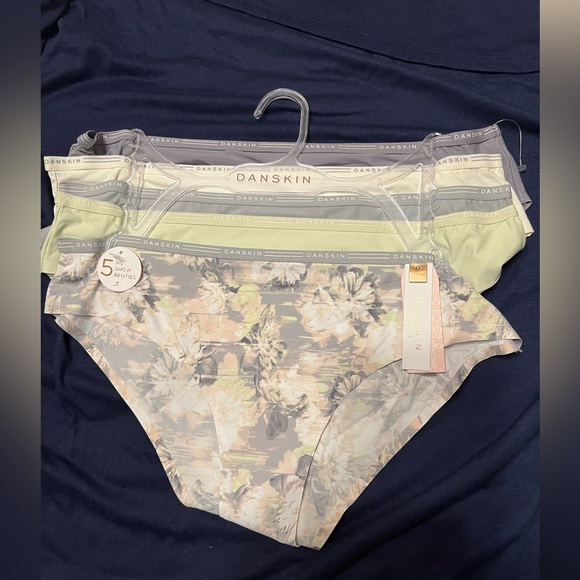 Danskin-NWT-5 Pack No Show Panties - Picture 2 of 11